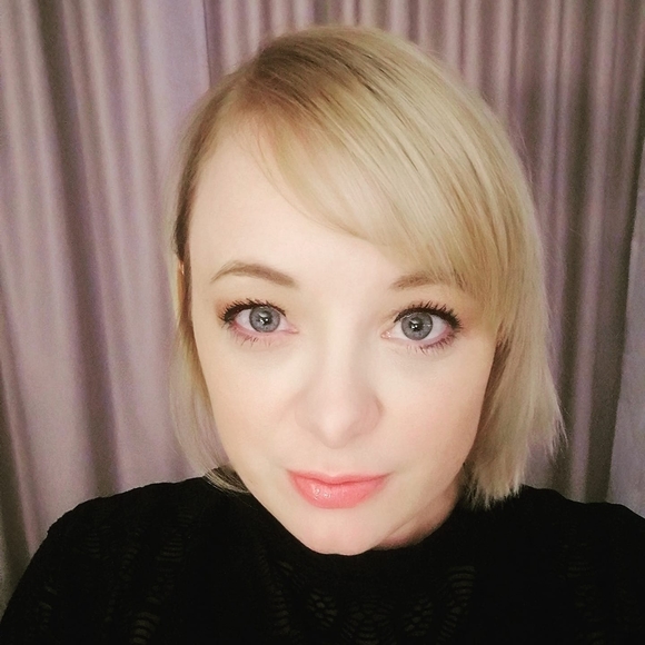 Meet your Posher, Lauren - Picture 1 of 1
